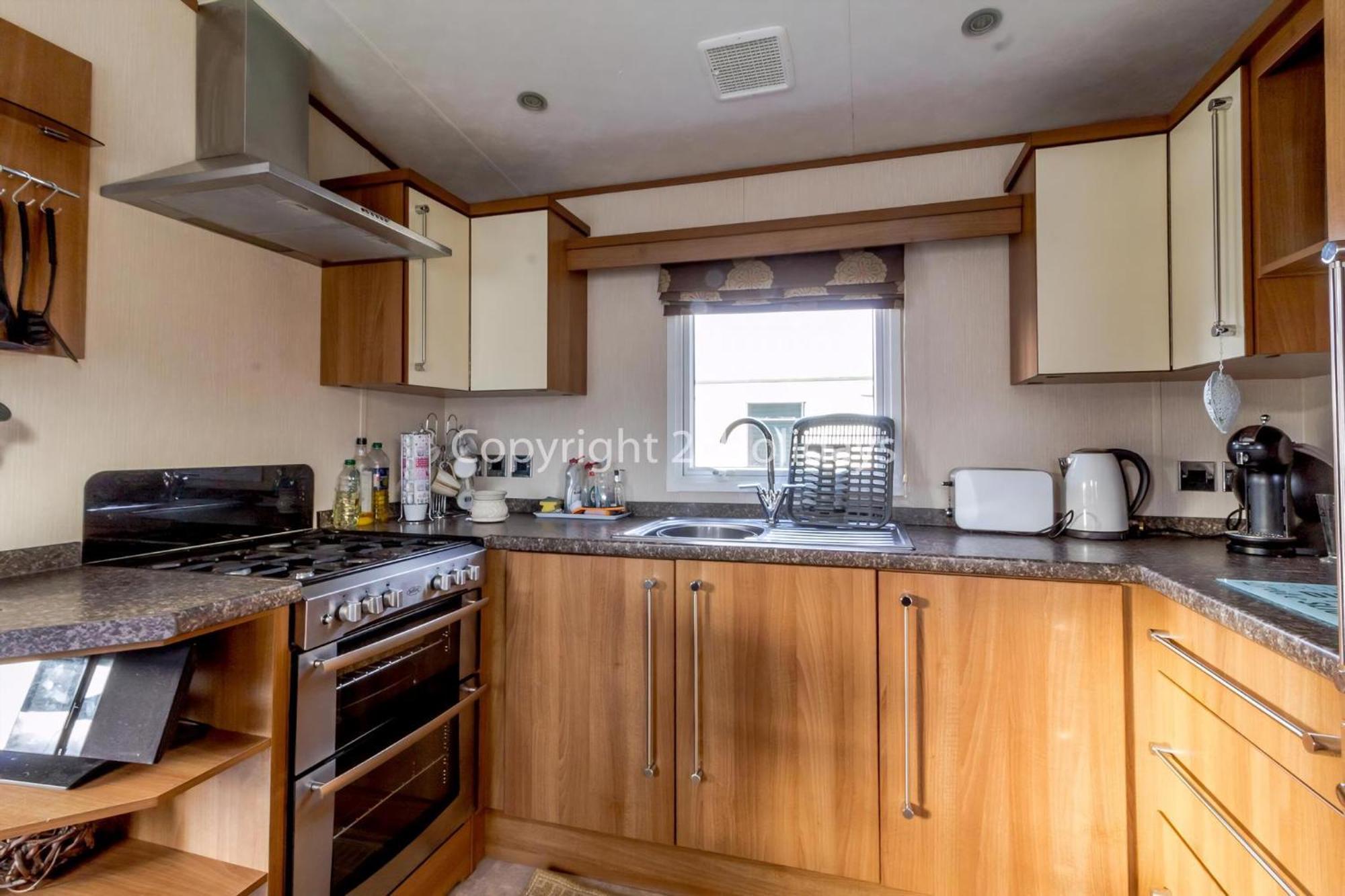 Lovely Caravan For Hire With Decking At Skipsea Sands In Yorkshire Ref 41015Wf Barmston Exterior photo